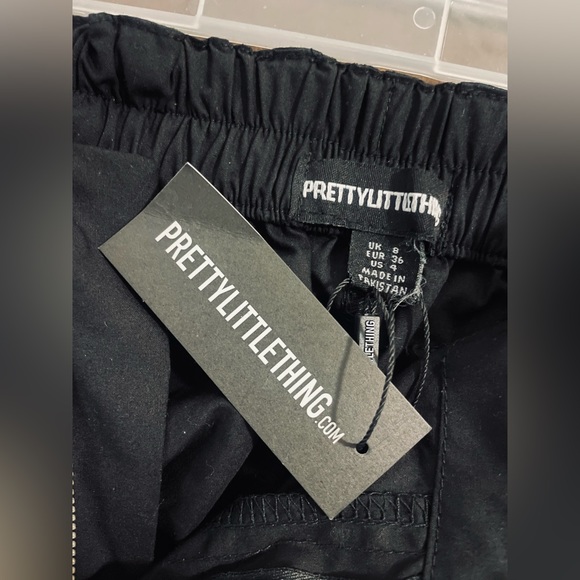 Petite Black Cargo Low Rise Pocket Pants - Picture 6 of 8